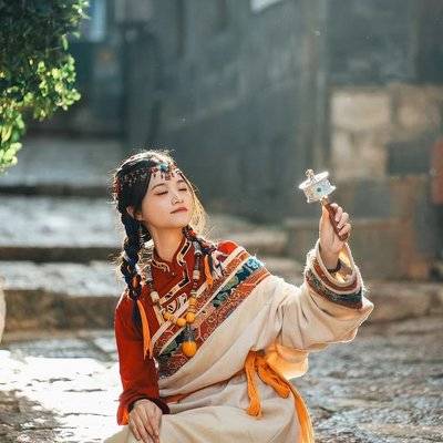 汉服模特