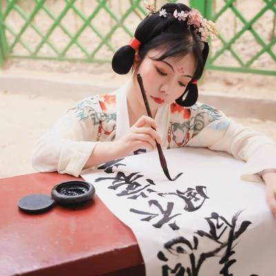 汉服模特