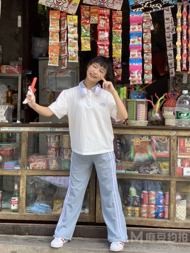 校园模特