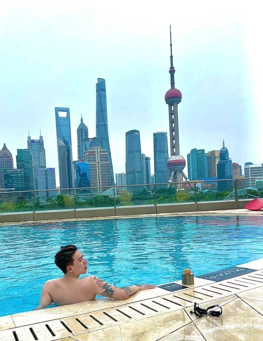 黑白模特