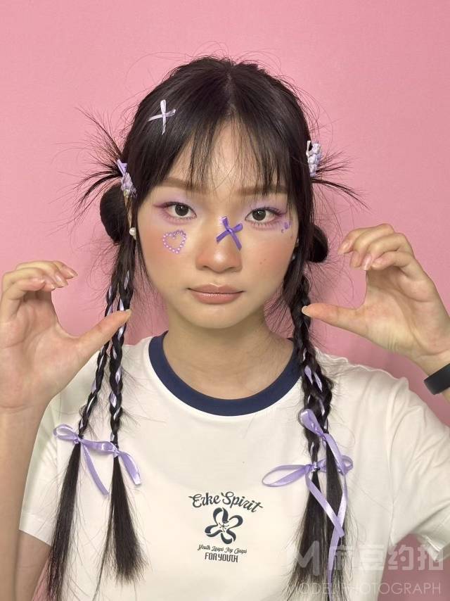 妆容模特