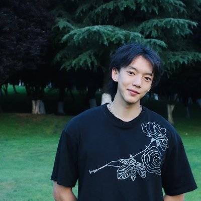 黑白模特