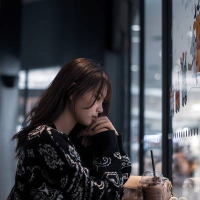 情绪模特