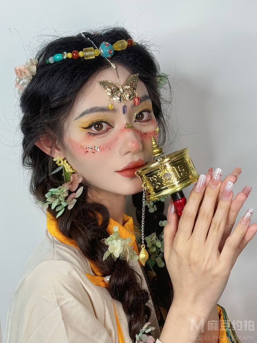 妆容模特