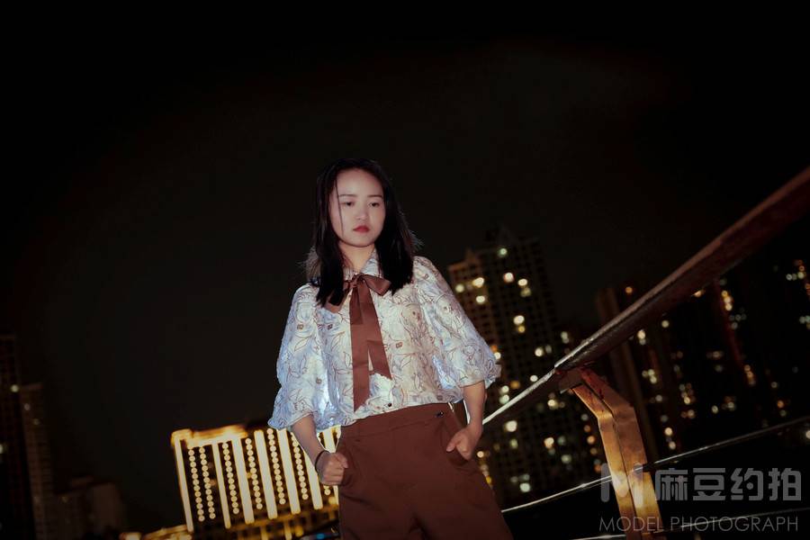 夜景模特