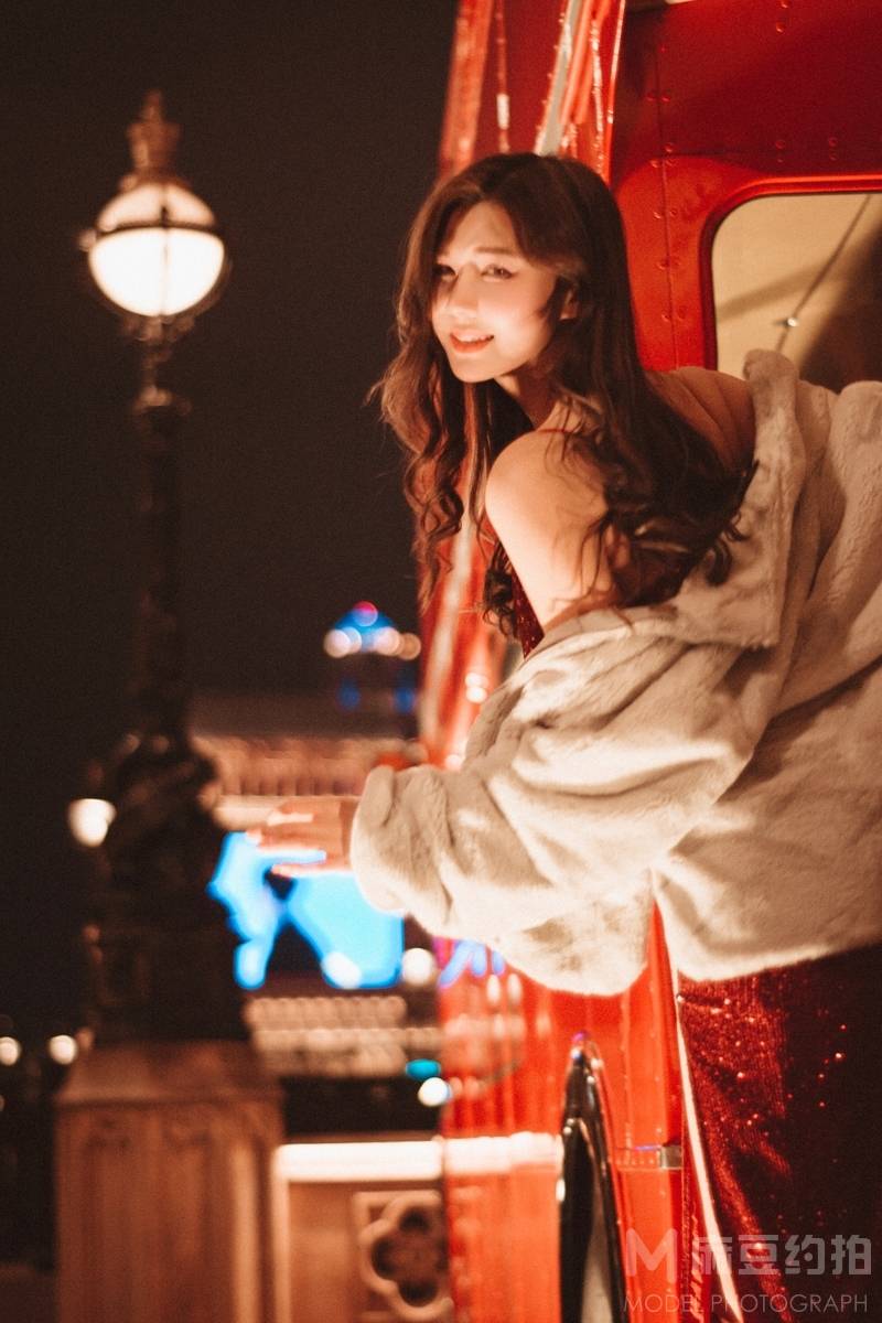夜景模特