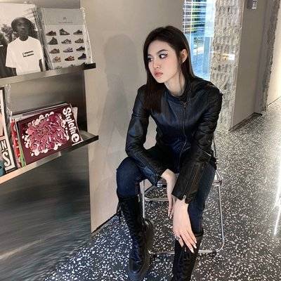 黑白模特