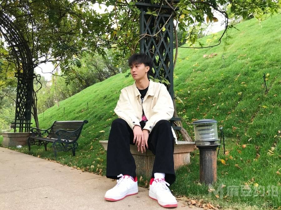 黑白模特