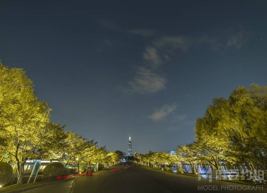 夜景模特