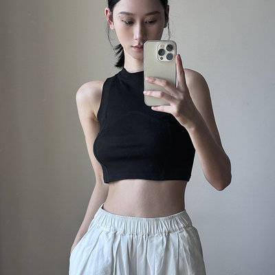 黑白模特