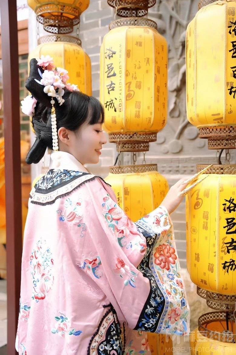 汉服模特