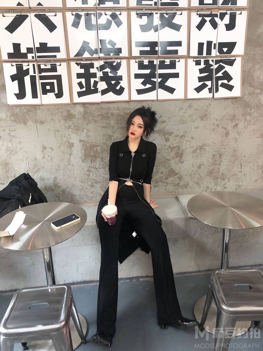 暗黑模特
