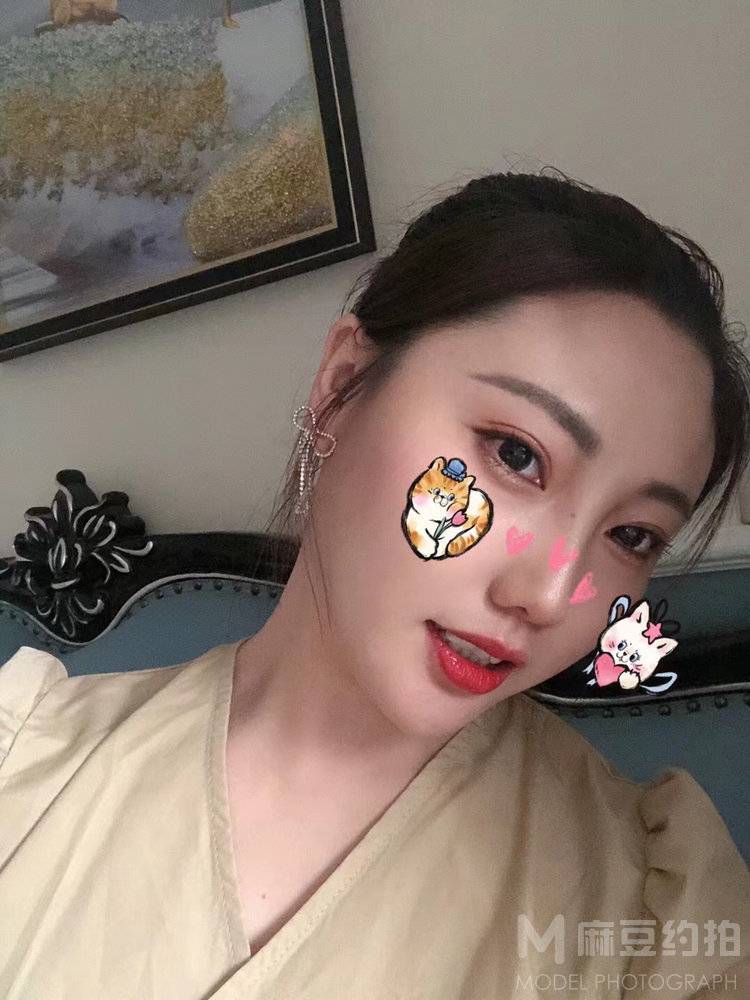 妆容模特