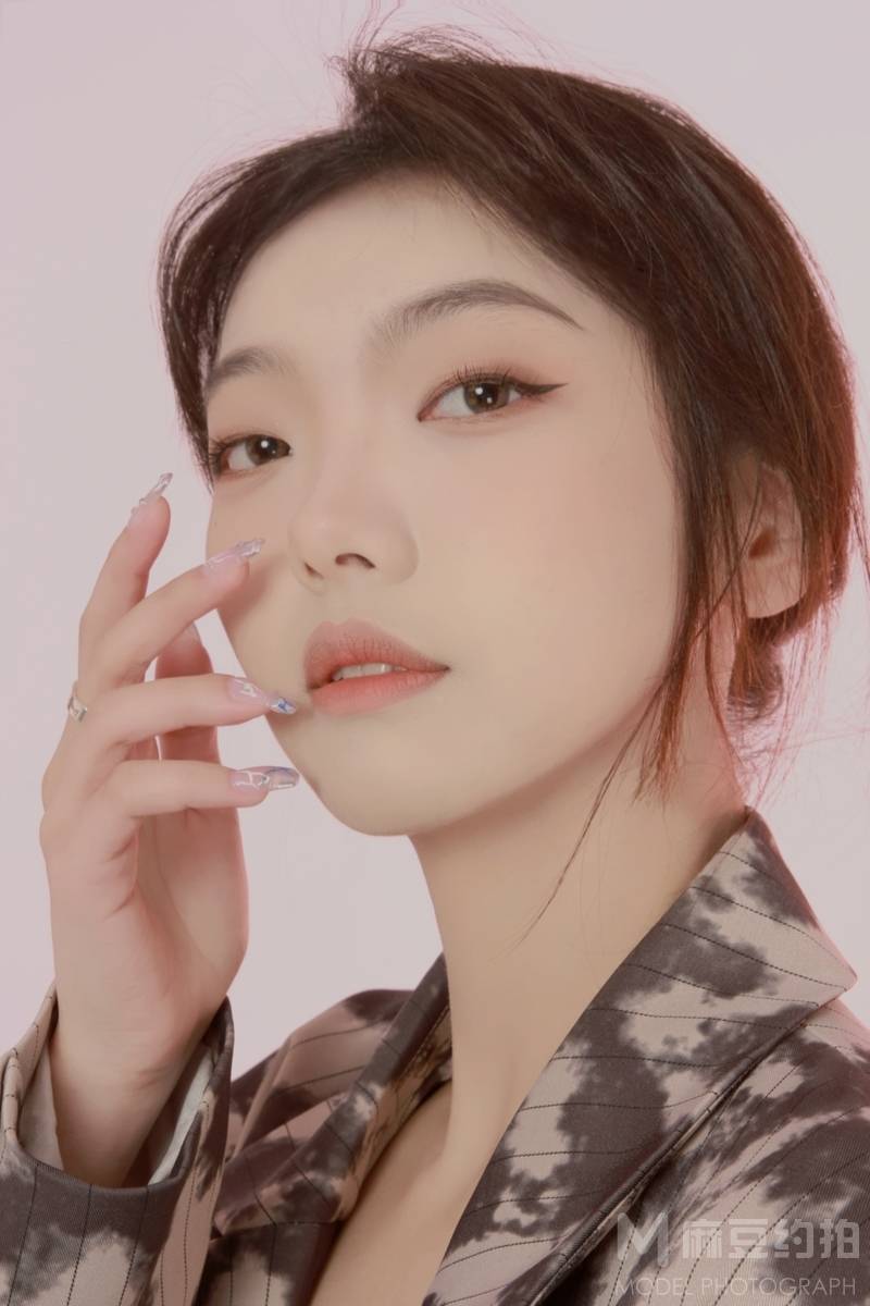 纪实模特