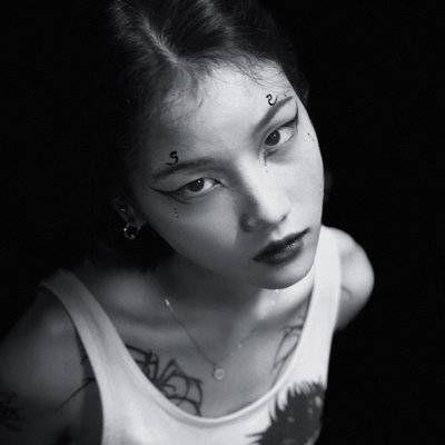 黑白模特