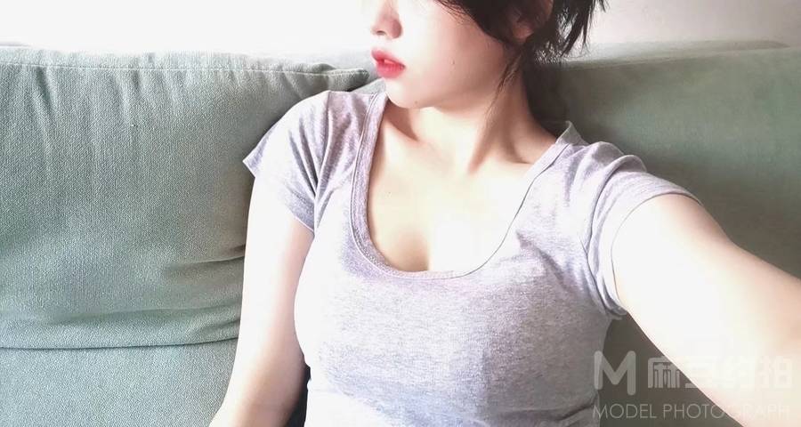 黑白模特