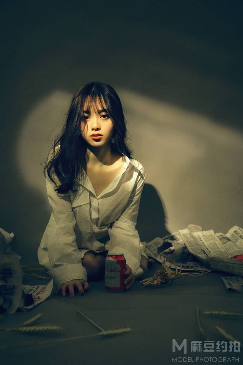 情绪模特