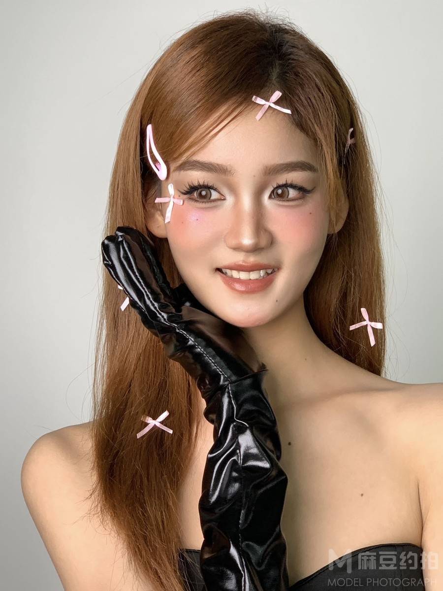 妆容模特