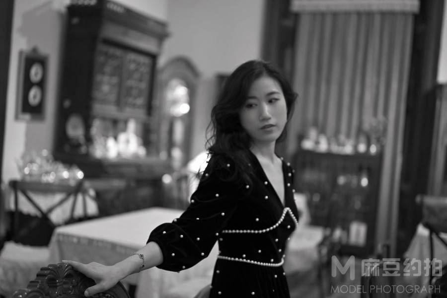 黑白模特