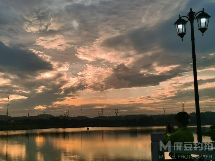 夜景模特