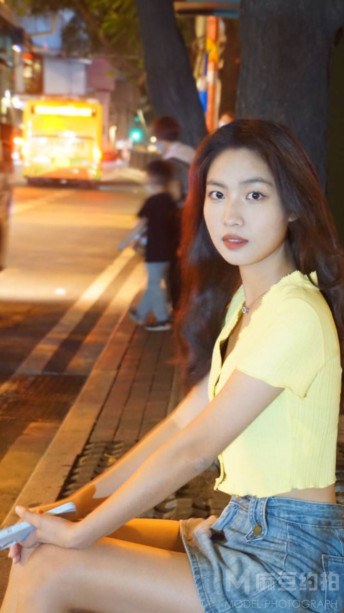情绪模特