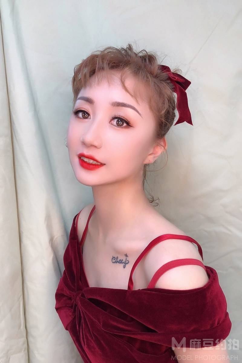 妆容模特
