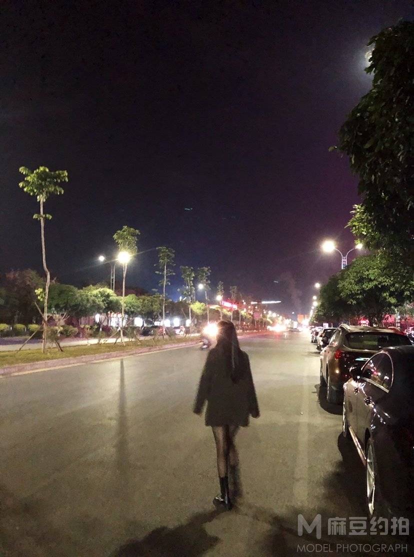 黑白模特