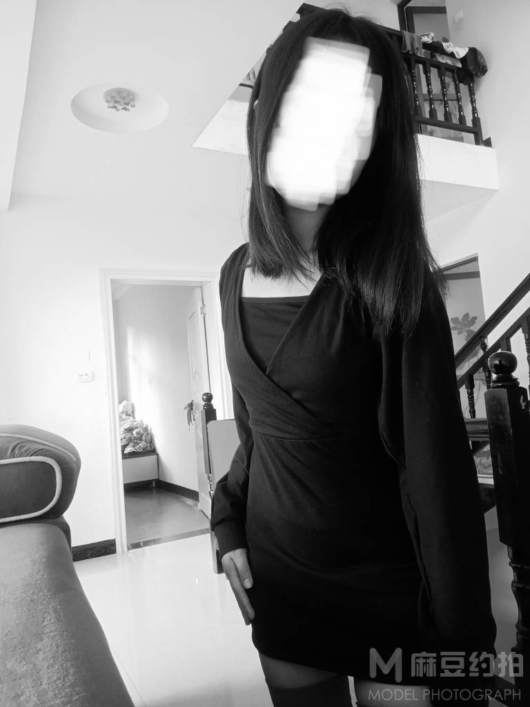 黑白模特