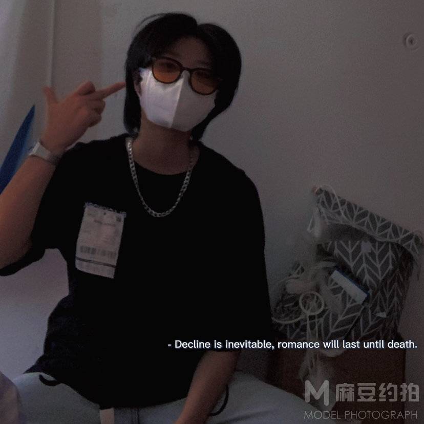 黑白模特