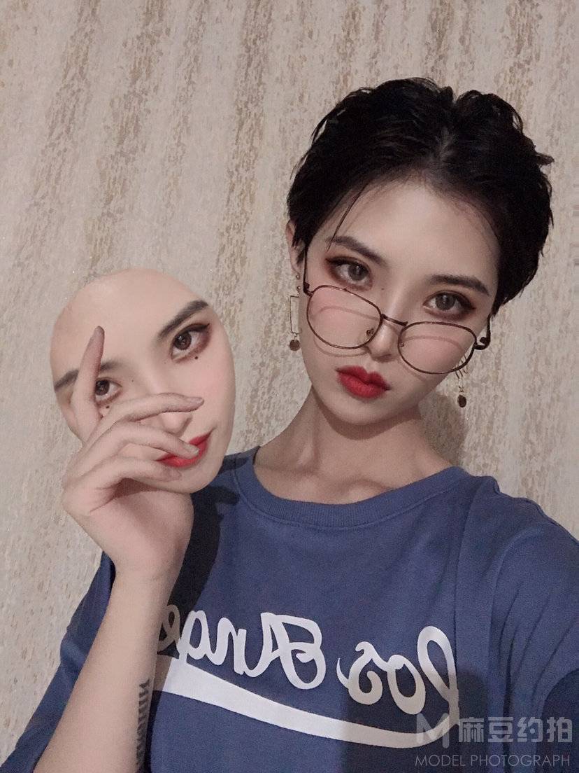 暗黑模特