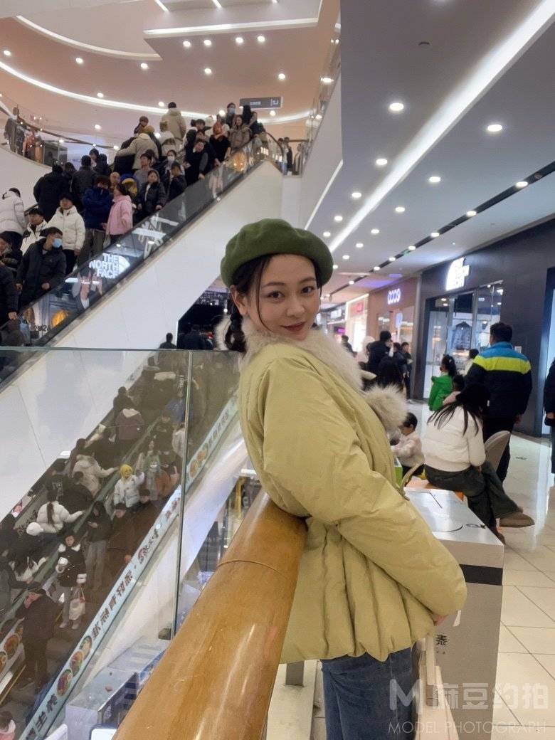 校园模特
