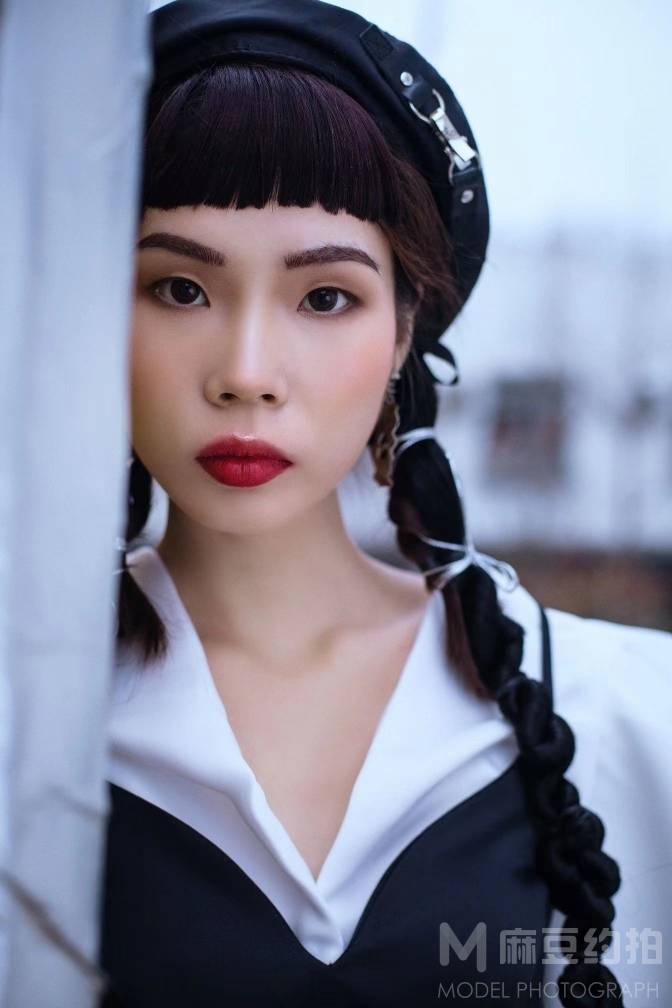 黑白模特