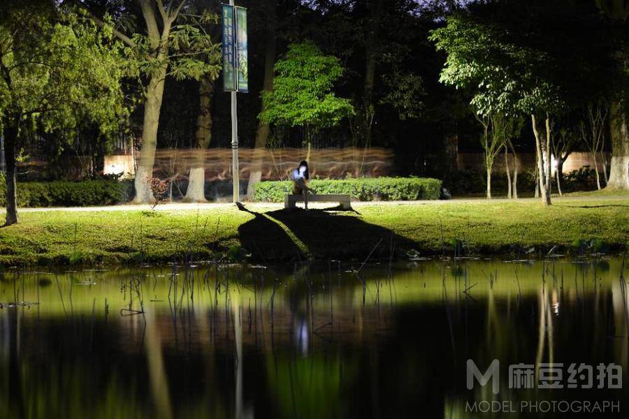 夜景模特