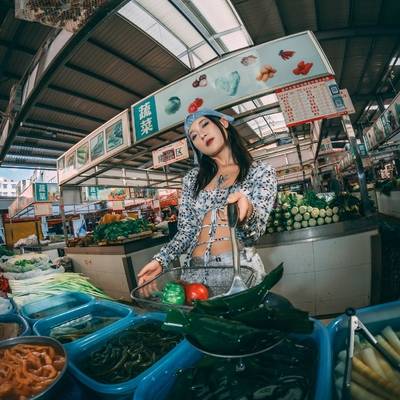 情绪模特