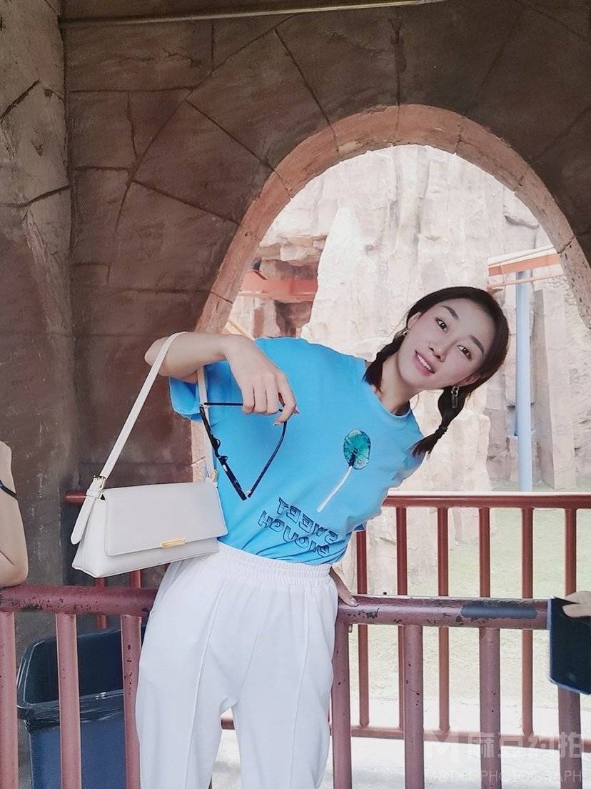 清新模特