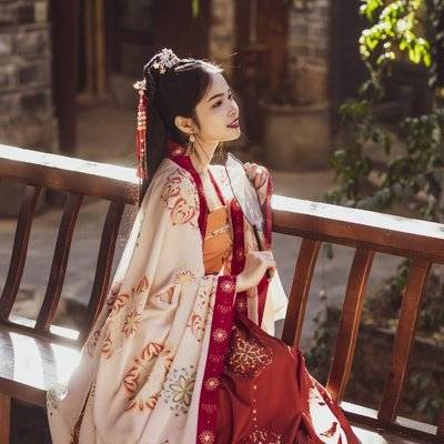 汉服模特