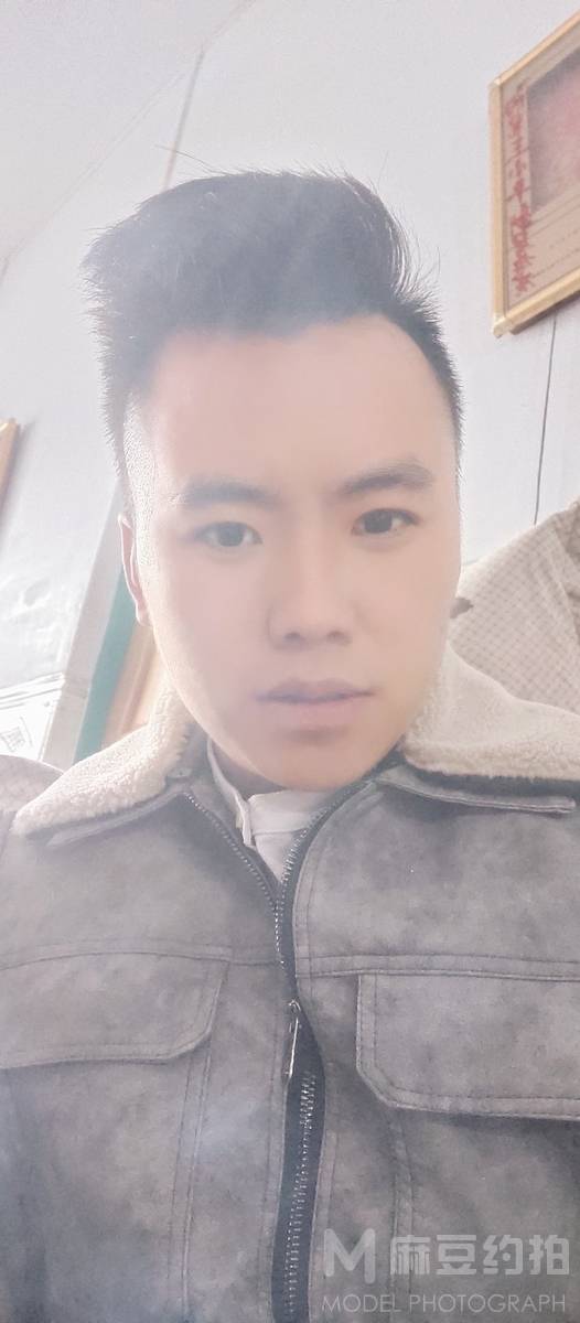 纪实模特