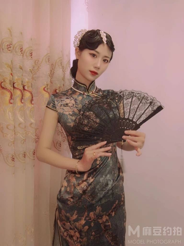 民国模特