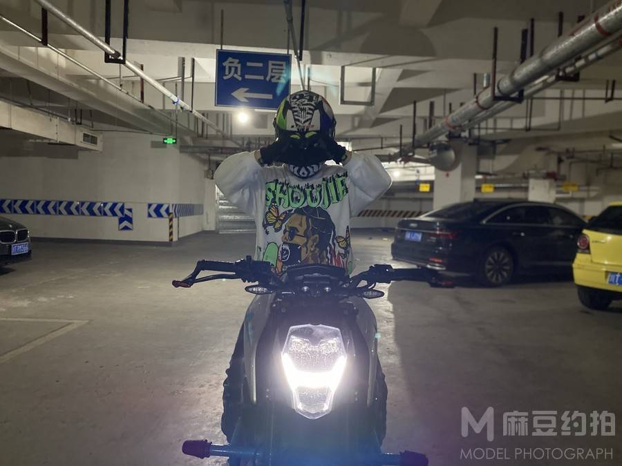 纪实模特