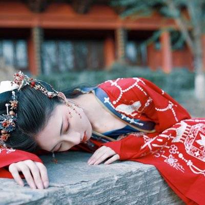 汉服模特