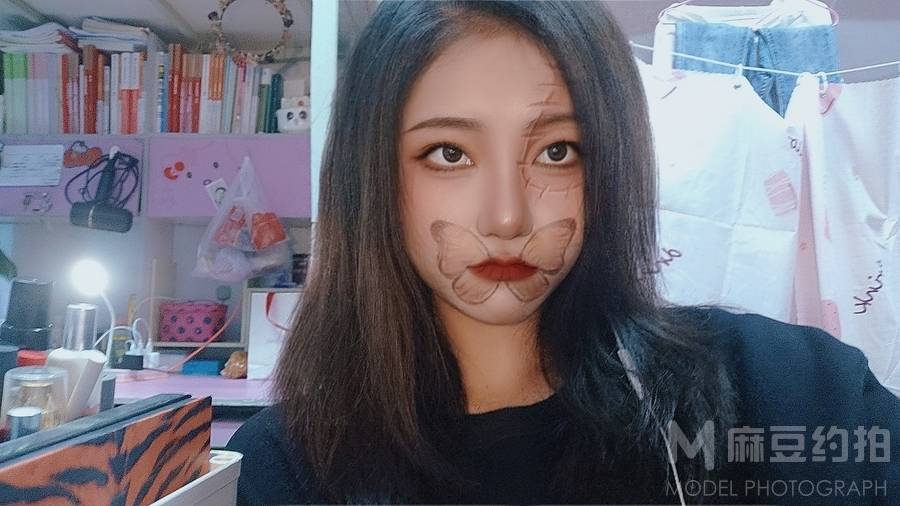妆容模特