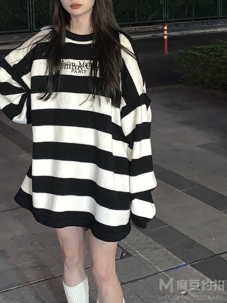 黑白模特