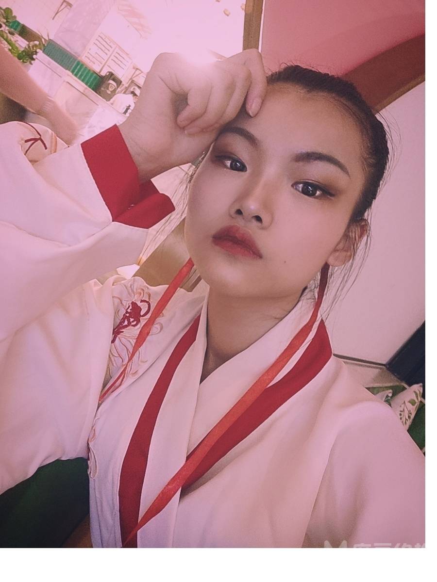 妆容模特