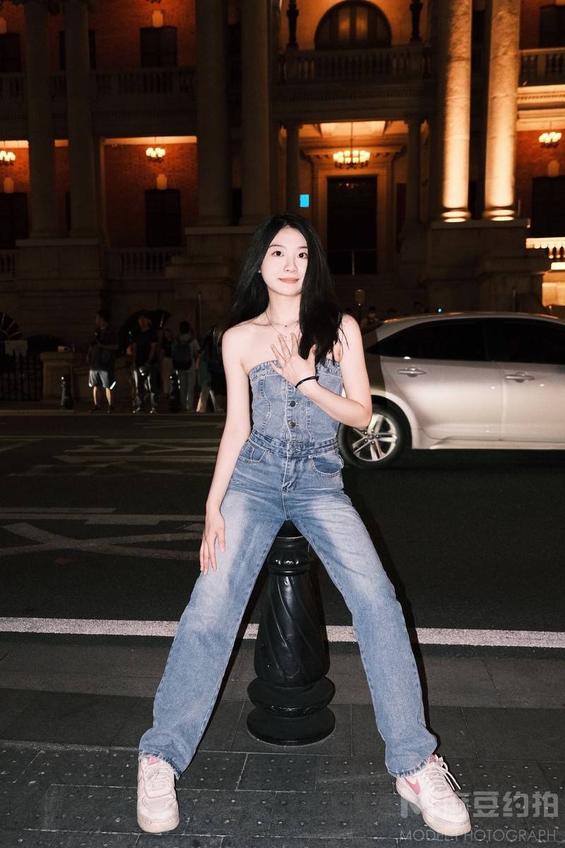 夜景模特