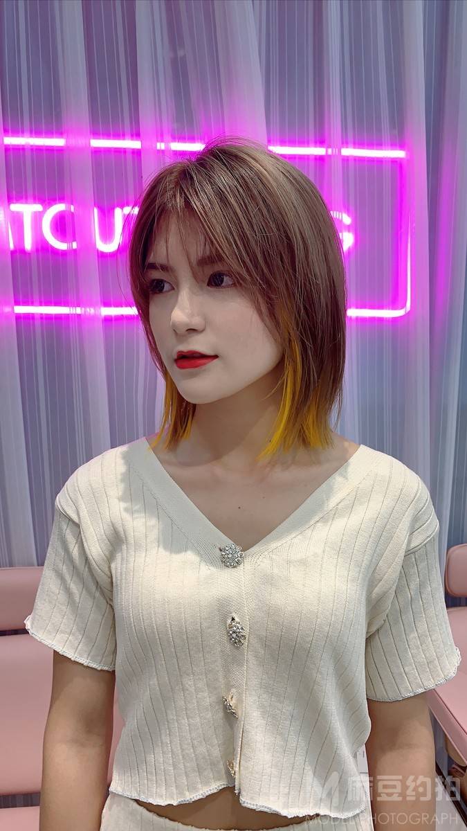 妆容模特
