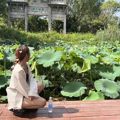 黑白模特