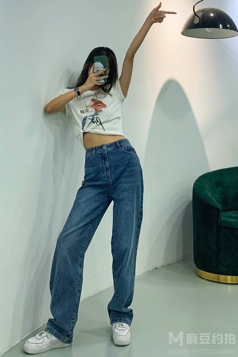黑白模特