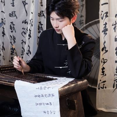 情绪模特