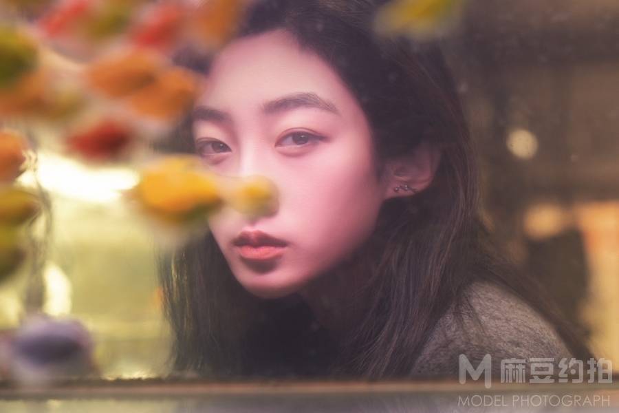 情绪模特
