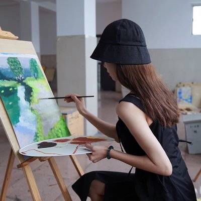 校园模特